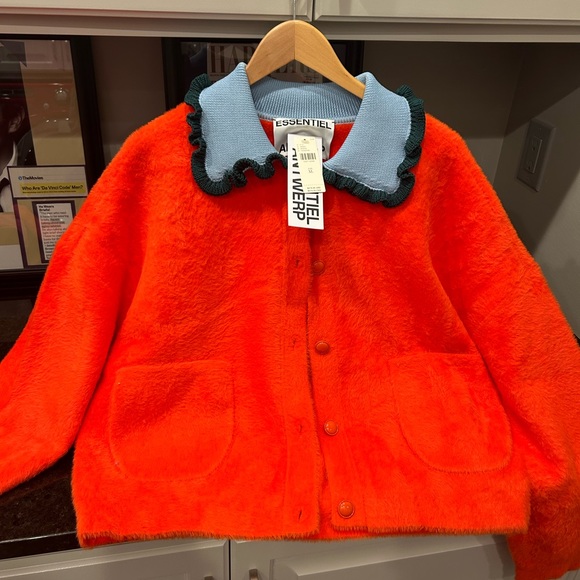 Essentiel Antwerp XL ORANGE/Red sweater with Blue ruffle Collar - Picture 7 of 11